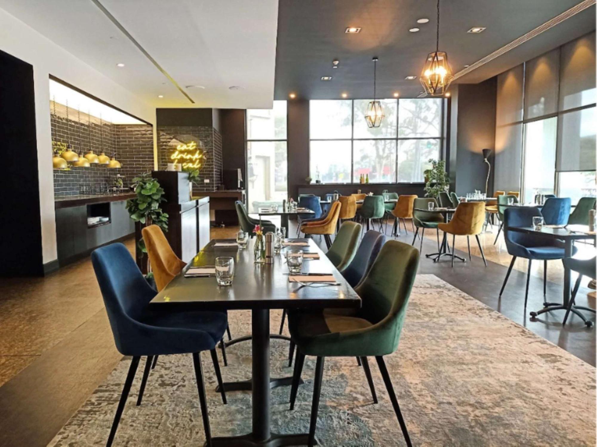 Novotel Melbourne Glen Waverley Exterior foto